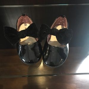 Patent leather dress shoe